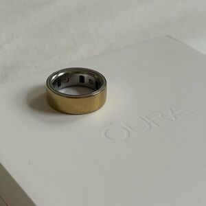Oura Ring Gen 4 Gold size 8